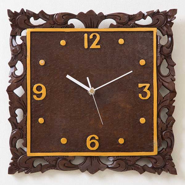 インテリアにすっと馴染むモダンアジアンテイスト  ウッドレリーフ木製掛け時計 (スクエア型)【45798】