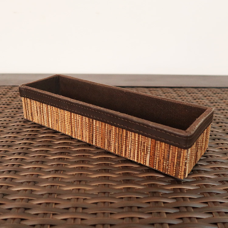 レザー 花柄彫刻 カトラリーケース 最大2000円クーポン 蓮の彫刻が彫られた四角い収納ケース MULIA ムリア 木彫り ハス ロータス アジアン収納ボックス おしゃれ 収納BO×  カトラリーケース 整理箱 シノワズリ シノワ カフェ お箸入れ オリエンタル 模様 雑貨 アジア雑貨 アジアン雑貨 モダン[11404] |