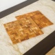 ナチュラルな風合いのディスプレイマット  木製チークディスプレイマット / 32×32cm【54326】
